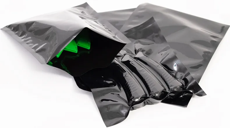 /public/media/ZoomPak-1-lb-Black-Vacuum-Seal-Bags-.webp